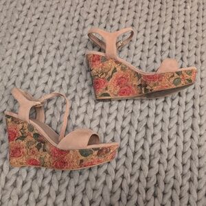 Anthropologie Floral Cork Wedge Sandals | Tan | Size 9